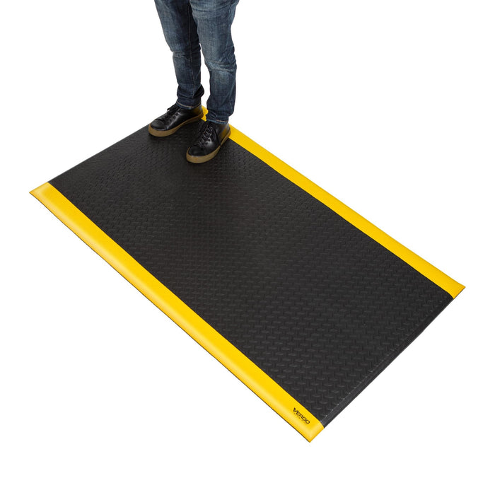 Vergo Industrial Anti-Fatigue Mat — 15/16" Extra-Thick, Diamond-Plate, 3' x 5' product photo