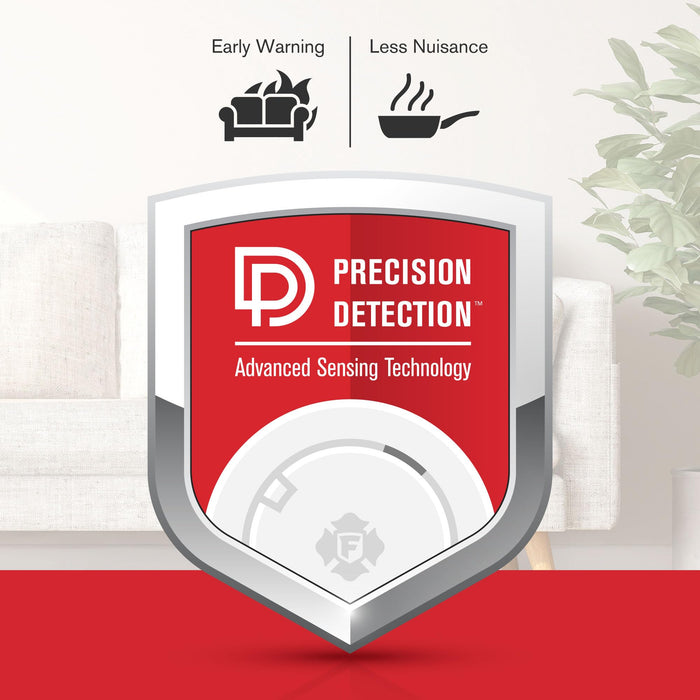 First Alert SMCO100V-AC Plug-In Smoke and Carbon Monoxide Alarm with Voice Alert and Battery Backup product photo