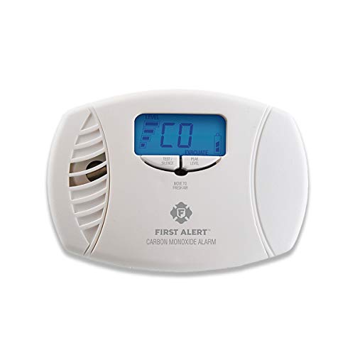 First Alert CO615 Plug-In Carbon Monoxide Alarm with Battery Backup and Digital Display